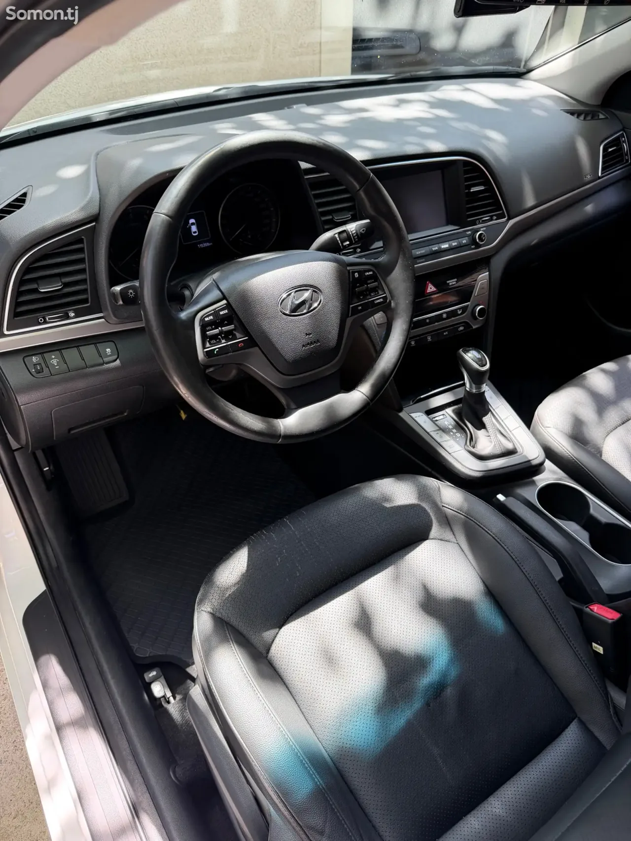 Hyundai Avante 2016 · 1.6 AT