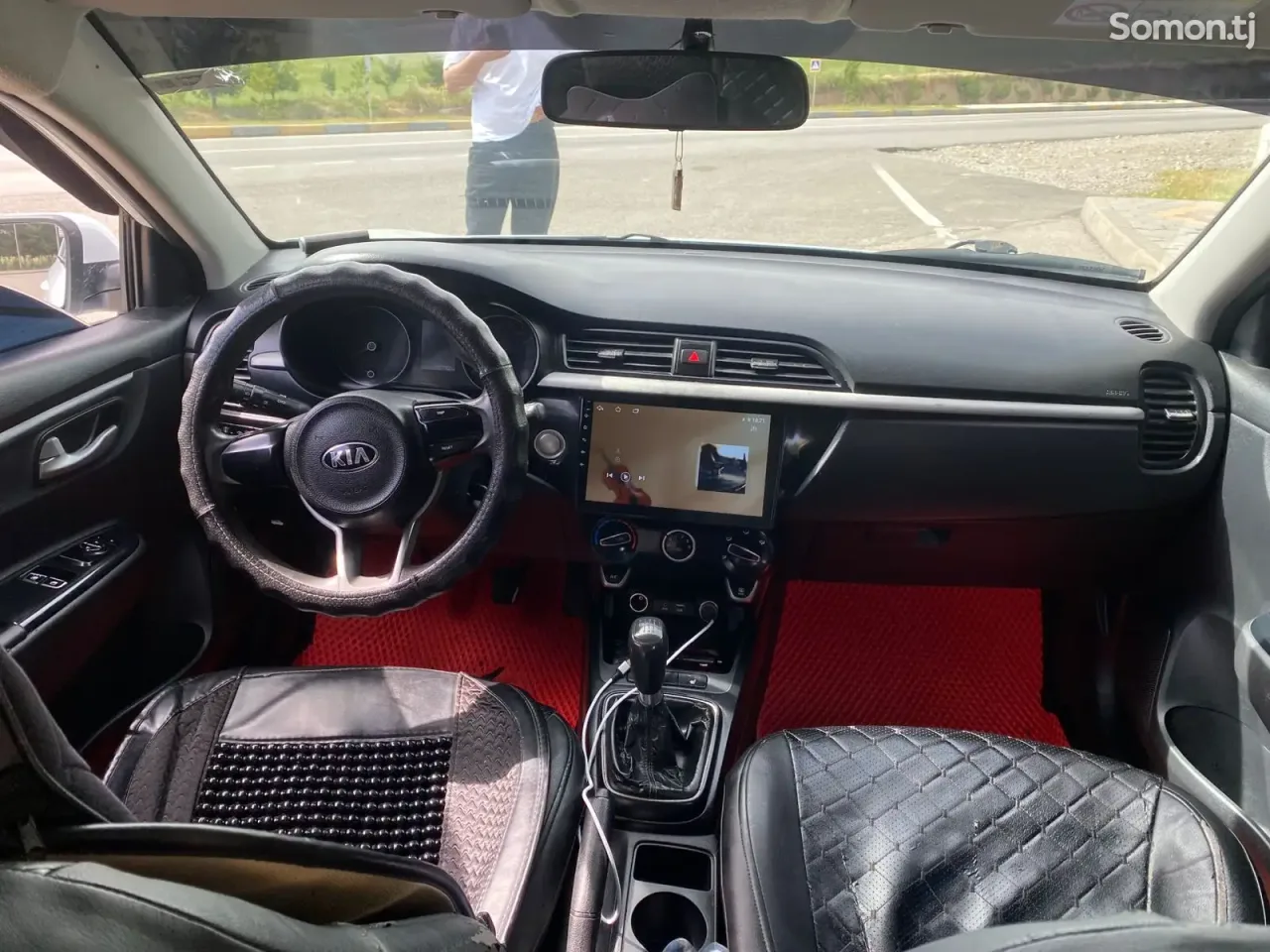 Kia Rio 2017 · 1.4 MT