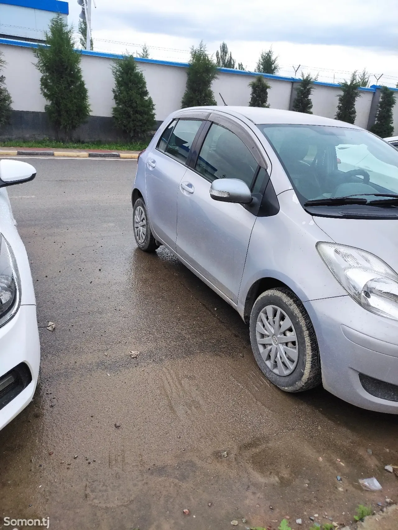 Toyota Vitz 2010 · 1.0 AT