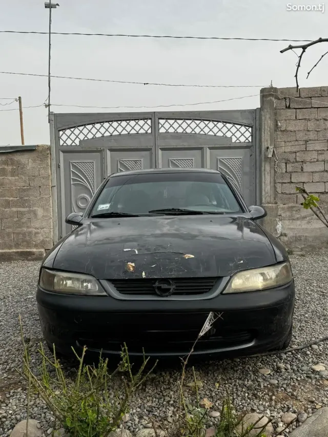 Opel Vectra B 1996 · 0.6 MT