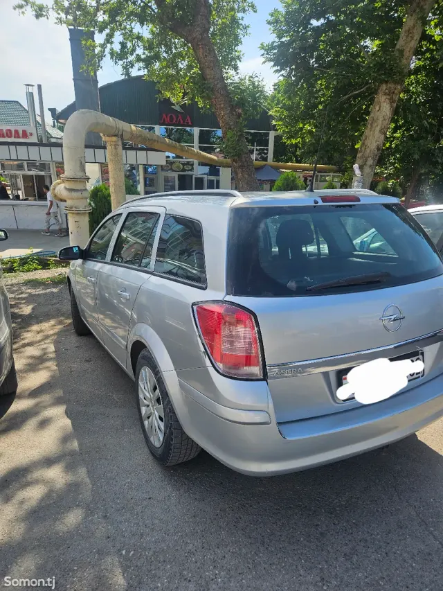 Opel Astra H 2007 · 1.6 MT