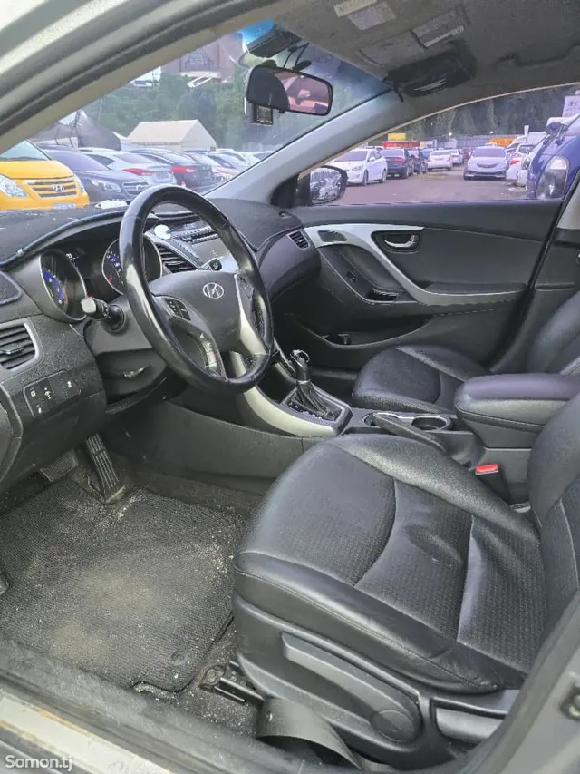 Hyundai Avante 2014 · 1.6 AT