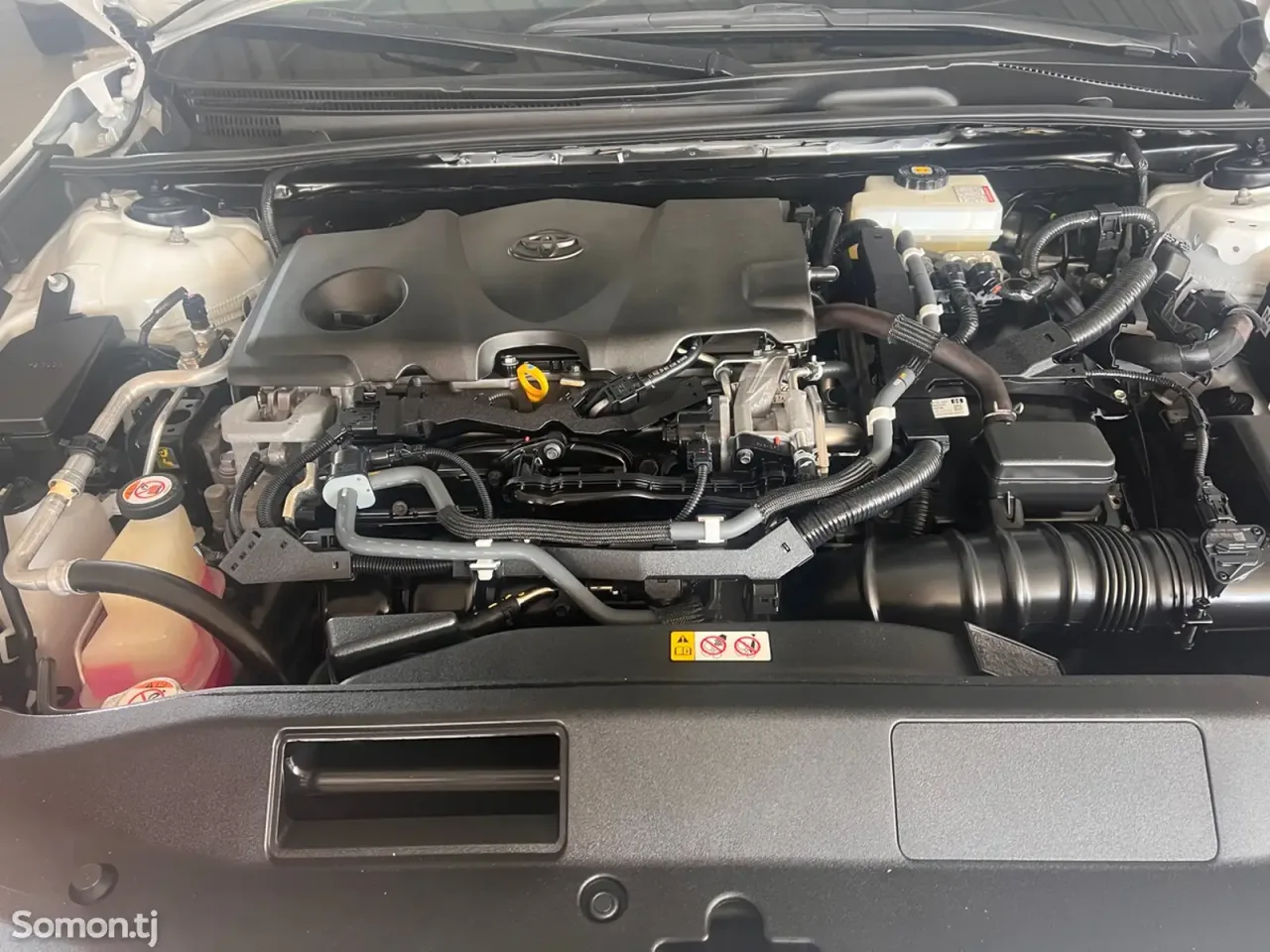 Toyota Camry 2018 · 2.5 AT