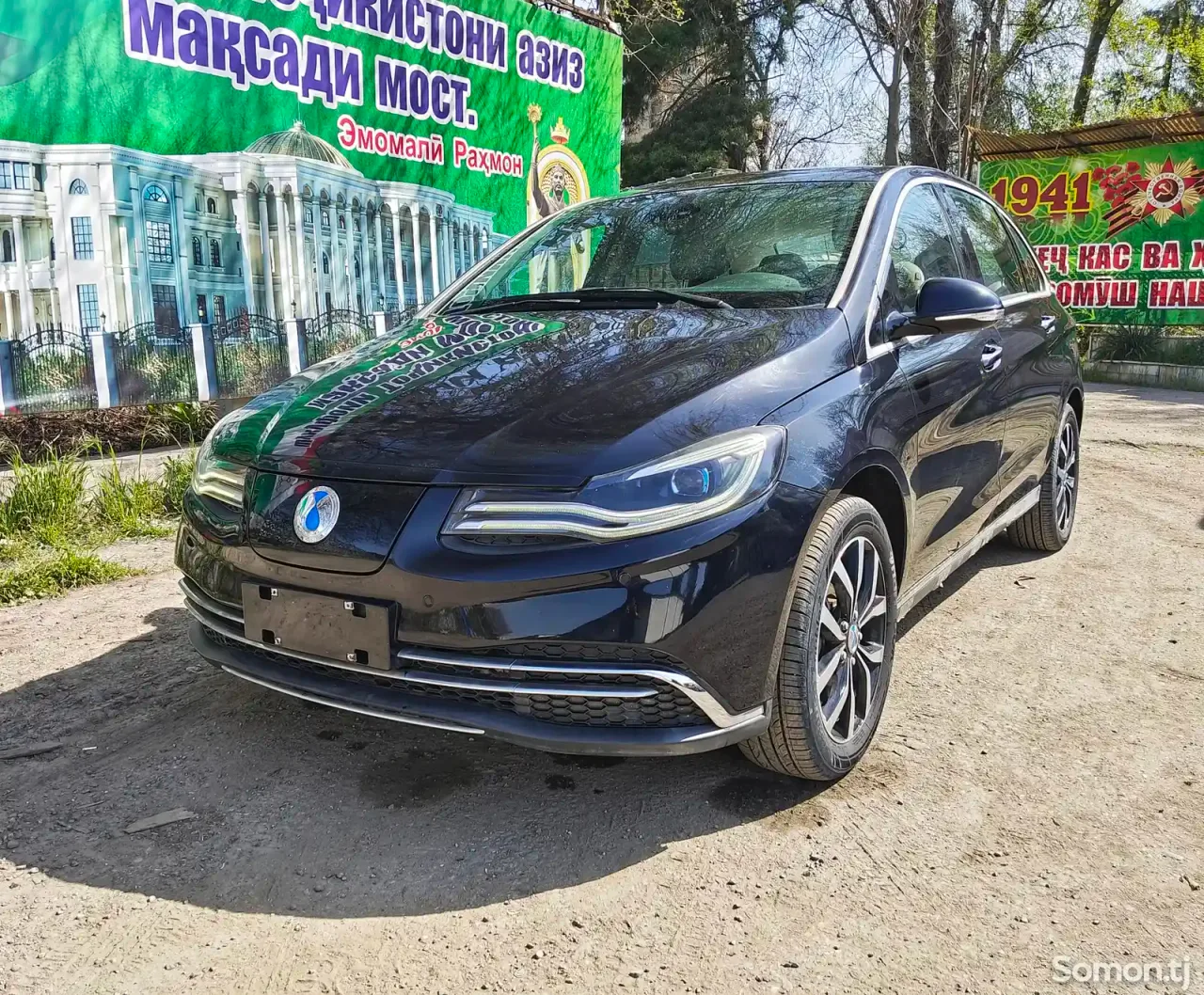 BYD Denza EV 2018 · AT