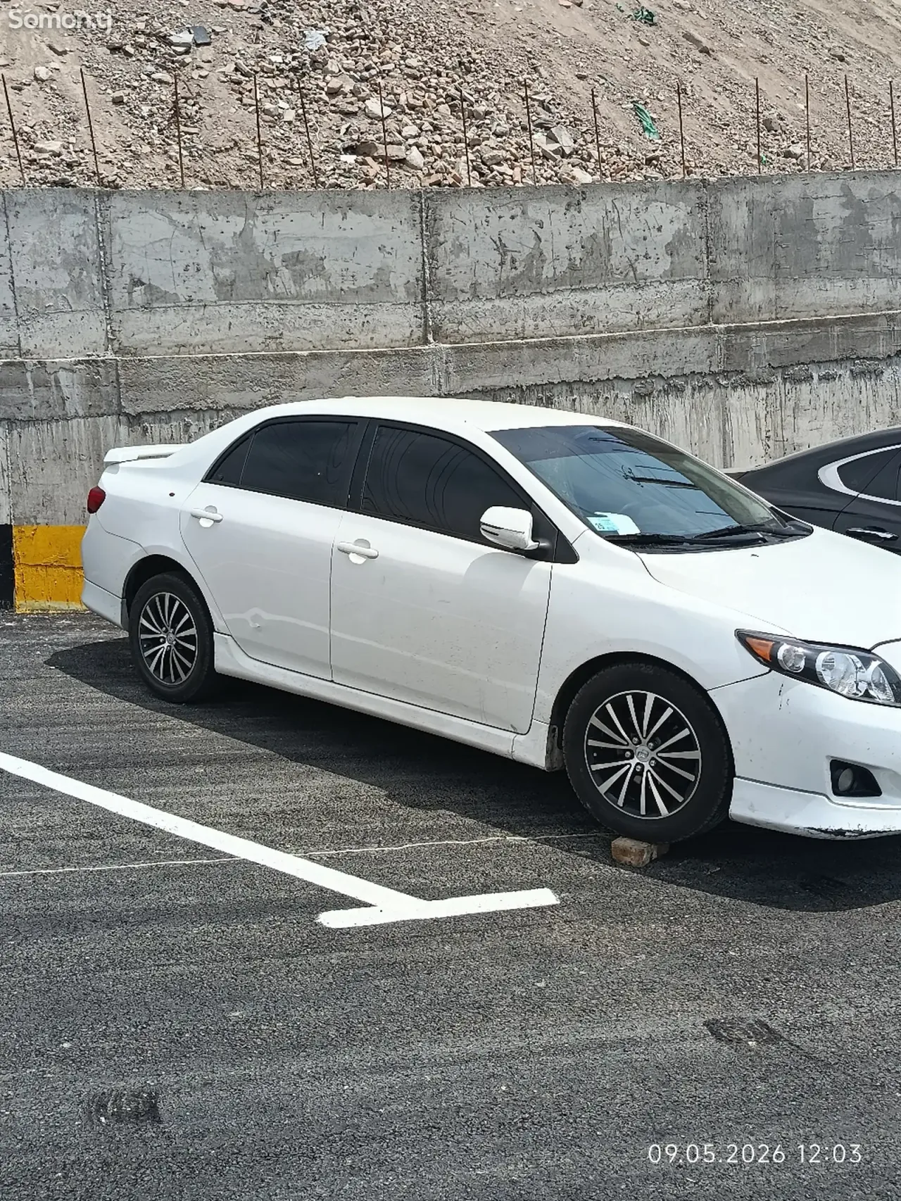 Toyota Alphard 2010 · 1.8 AT
