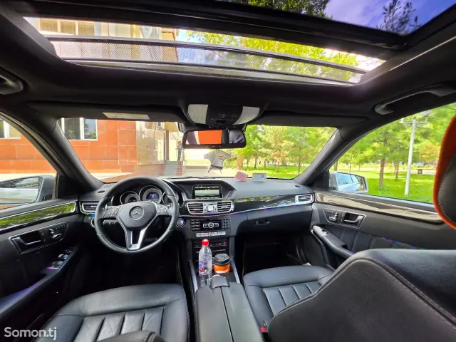 Mercedes-Benz E class 2014 · 3.0 AT