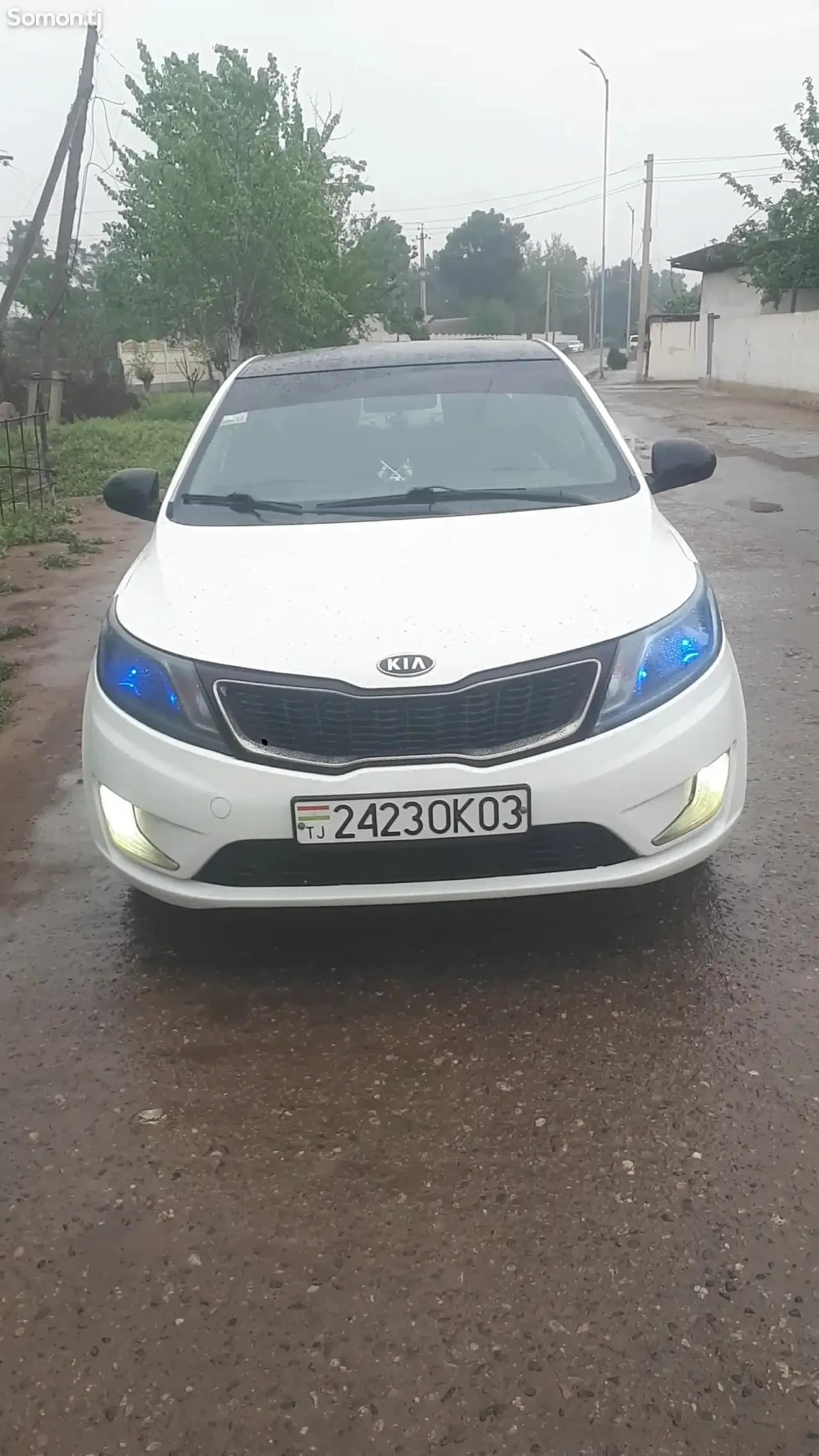 Kia K2 2012 · 1.6 MT