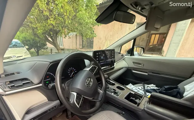 Toyota Sienna 2022 · 3.0 AT