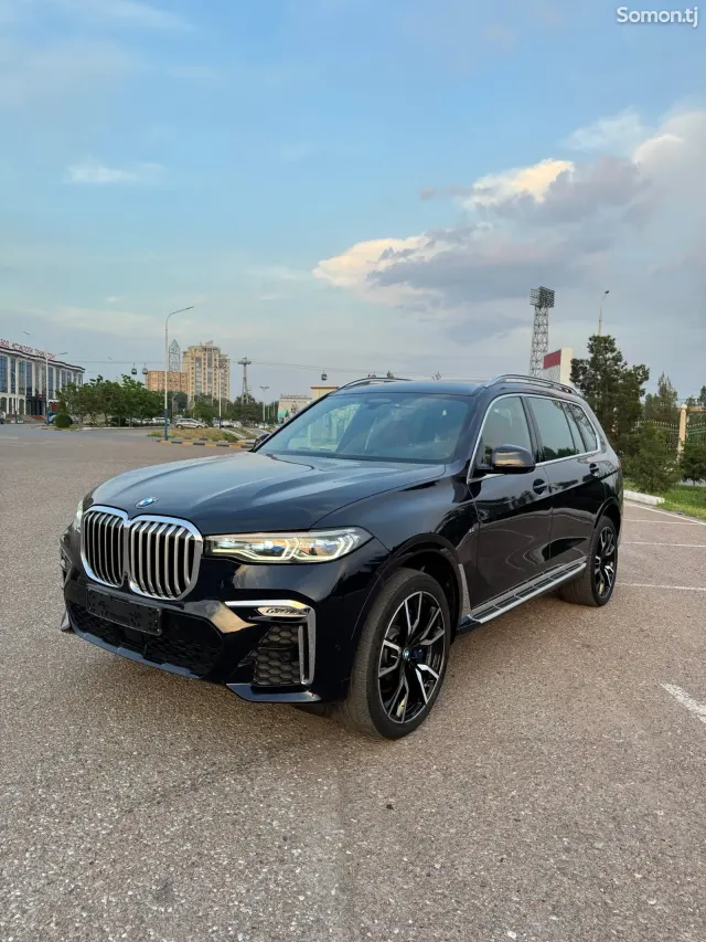 BMW X7 2021 · 4.0 AT