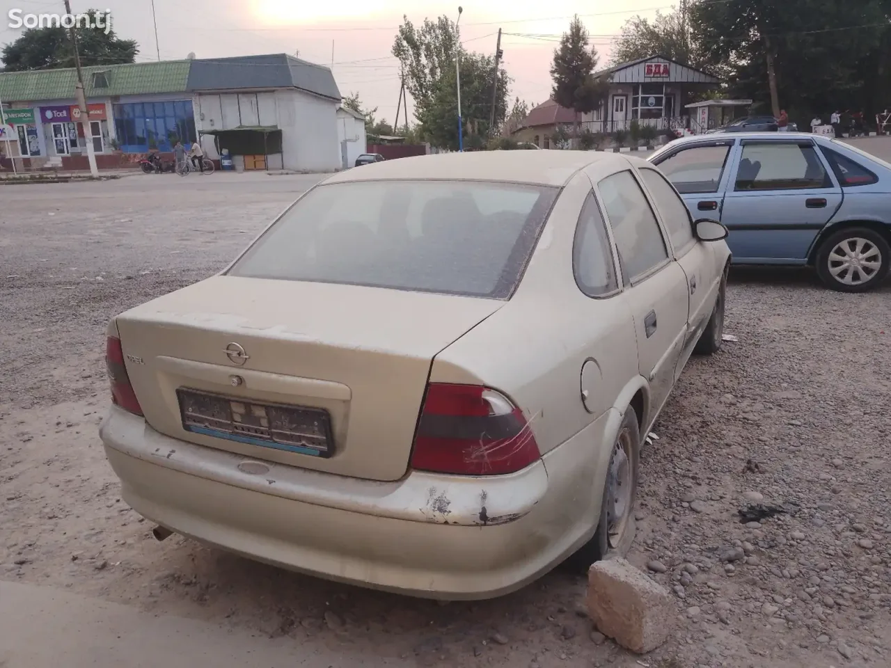 Opel Vectra B 1996 · 1.6 MT