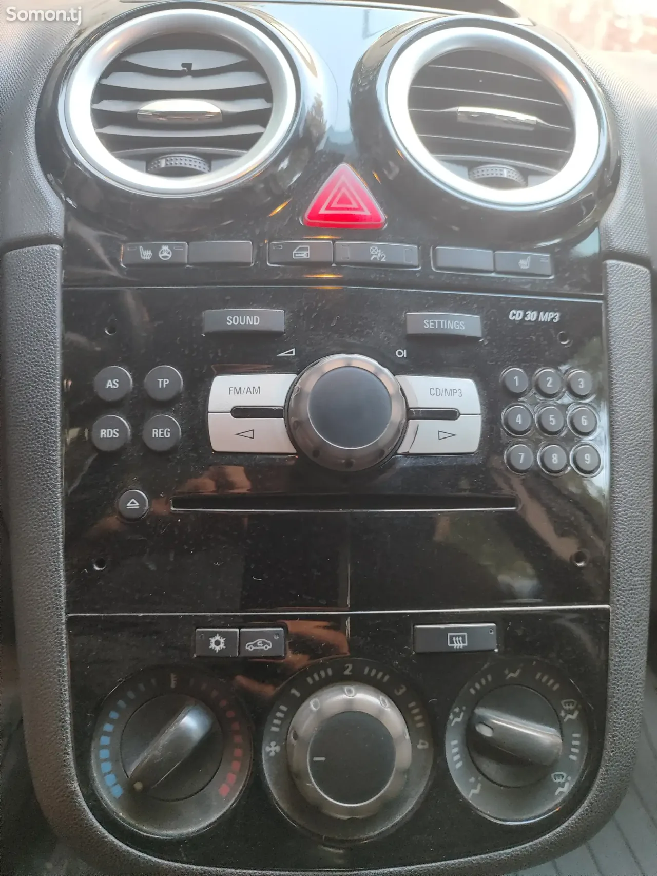 Opel Corsa 2008 · 1.2 AMT