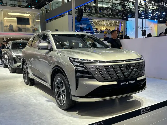 Changan CS 75 Plus 2025 · AT