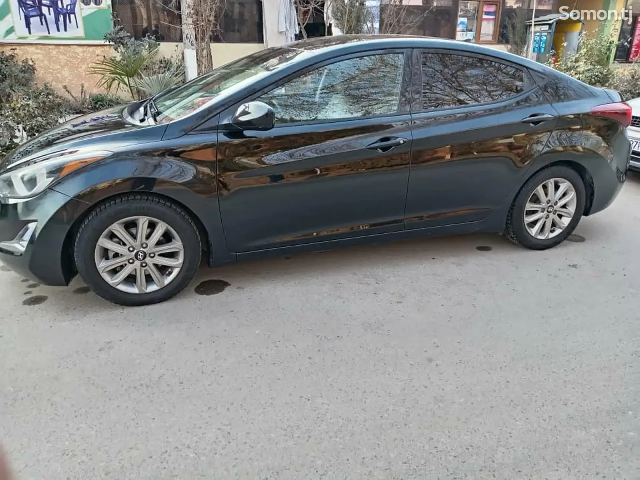 Hyundai Avante 2017 · 1.8 AT