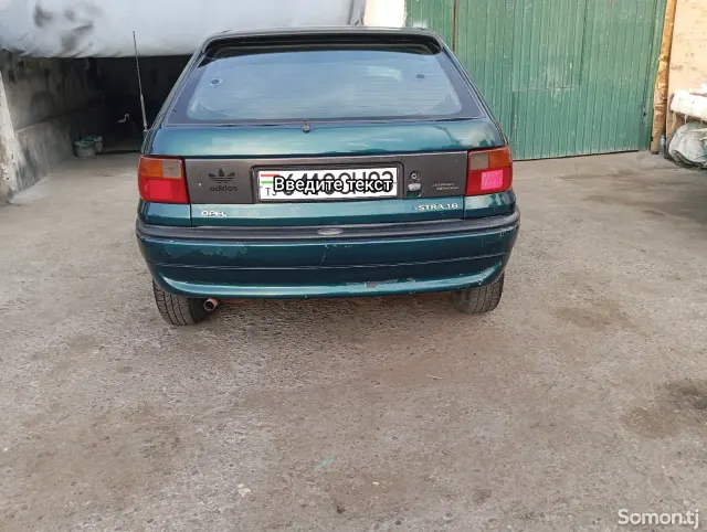 Opel Astra F 1997 · 1.6 MT