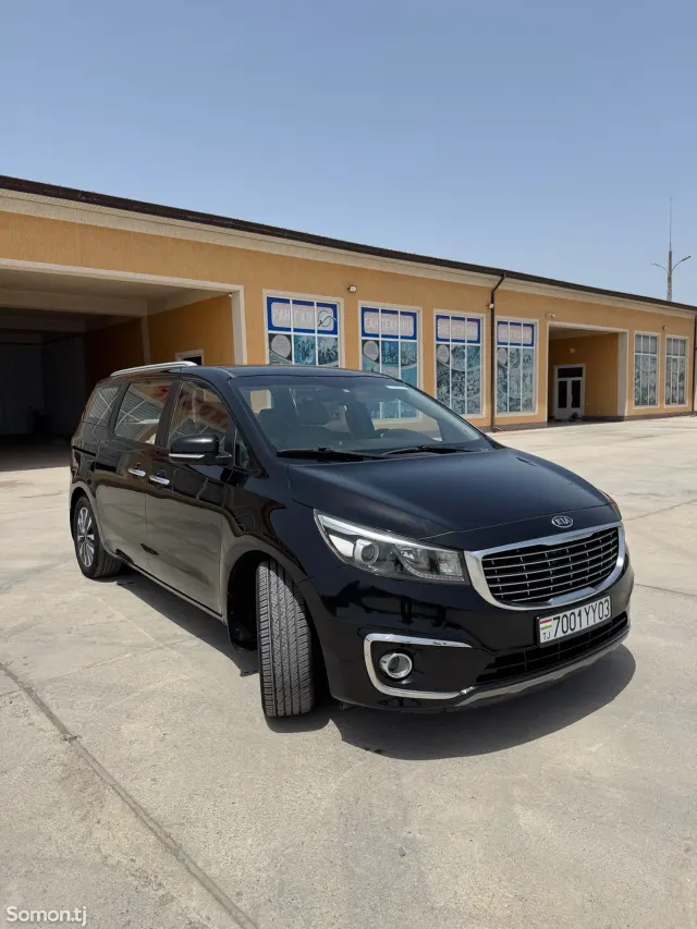 Kia Carnival 2014 · 2.2 AT