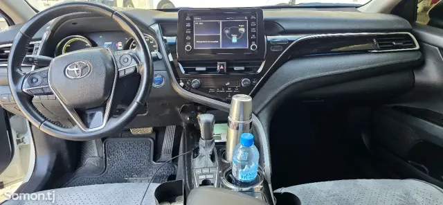 Toyota Camry 2018 · 2.5 CVT