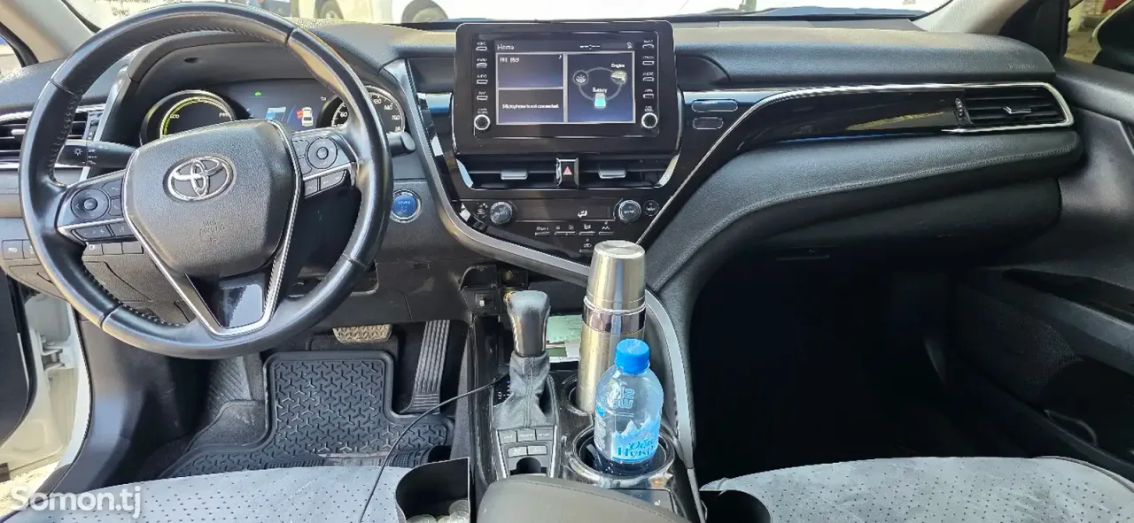 Toyota Camry 2018 · 2.5 CVT