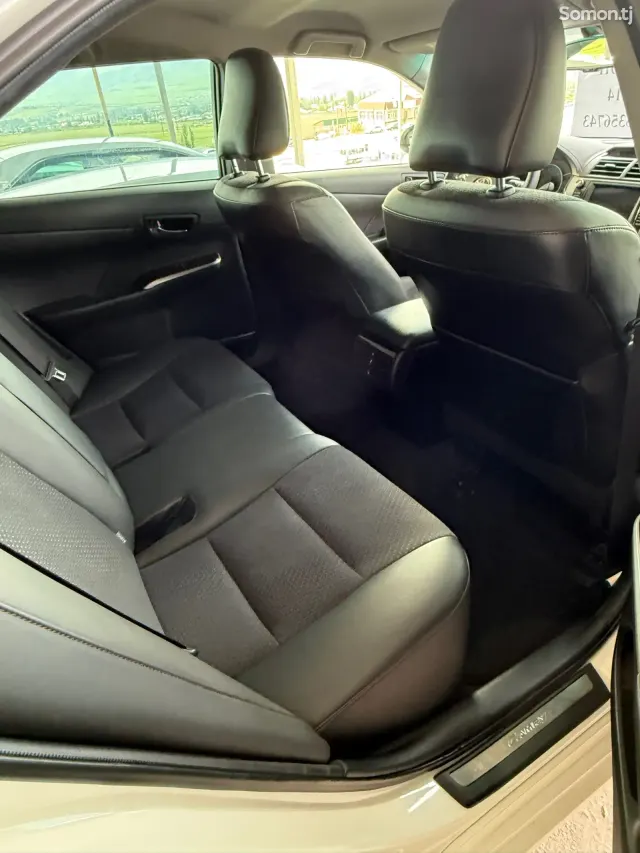 Toyota Camry 2014 · 2.5 AT