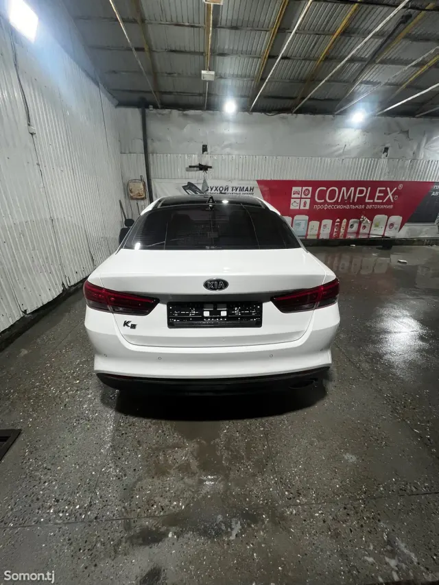 Kia K5 2015 · 2.0 AT