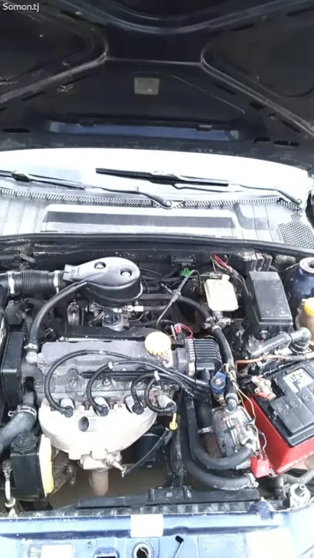 Opel Vectra B 1996 · 1.6 MT