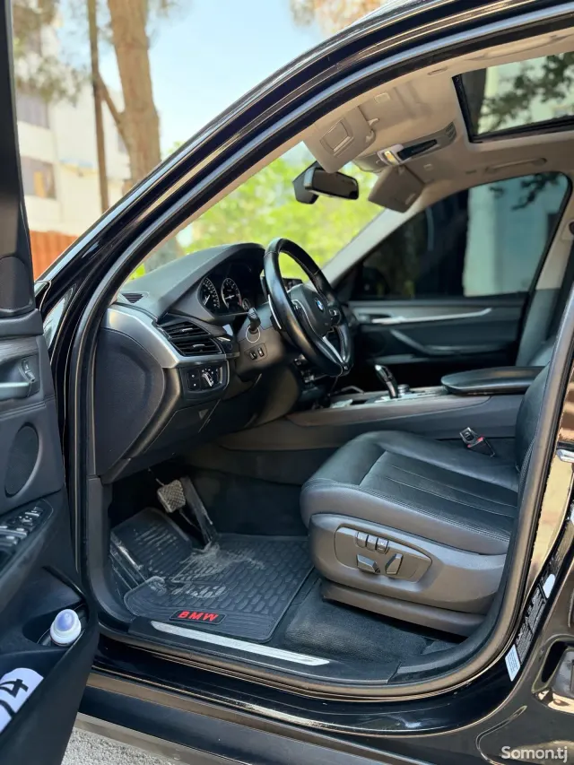 BMW 5 series 2015 · 3.0 AT