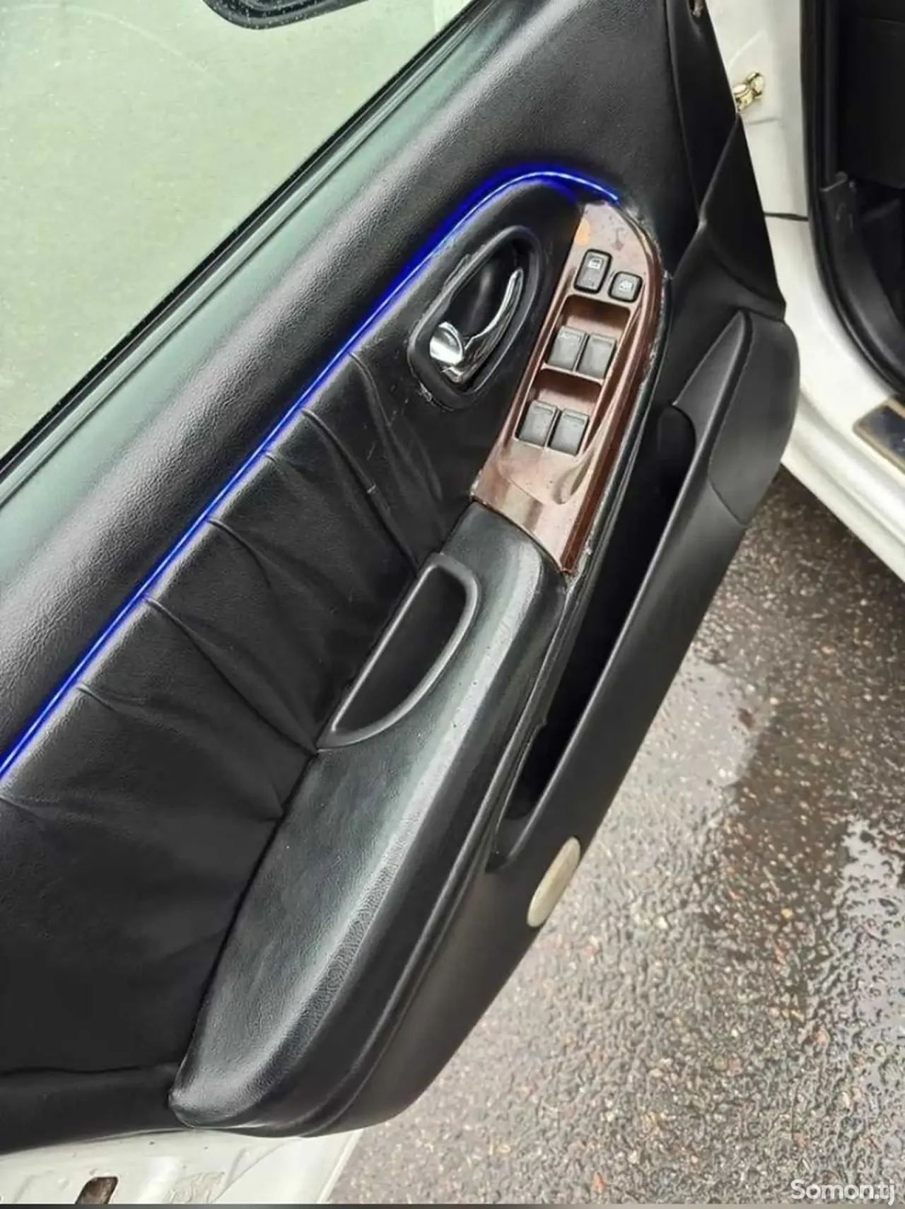 Nissan Maxima 2002 · 3.0 AT