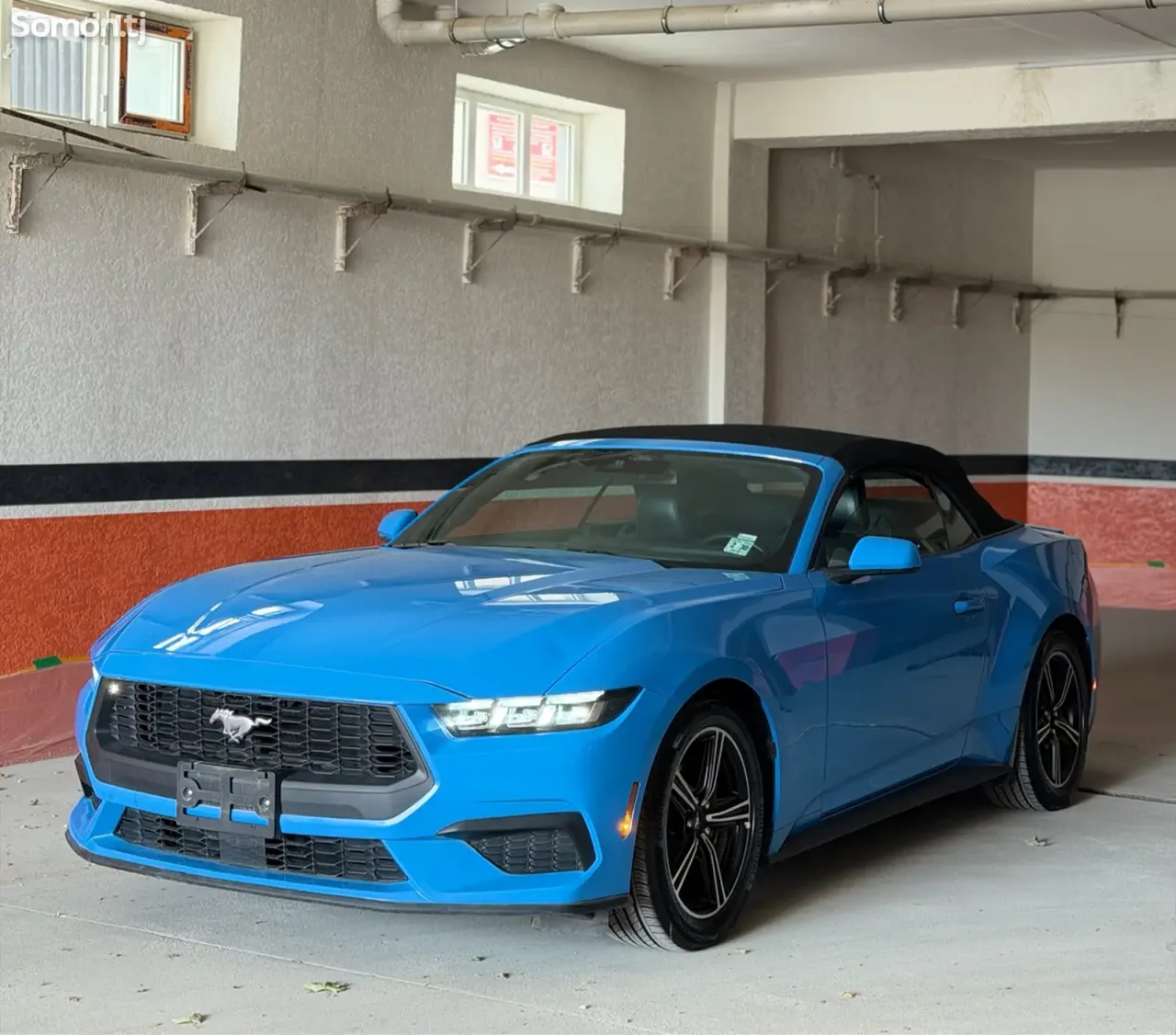 Ford Mustang 2025 · 2.3 AT