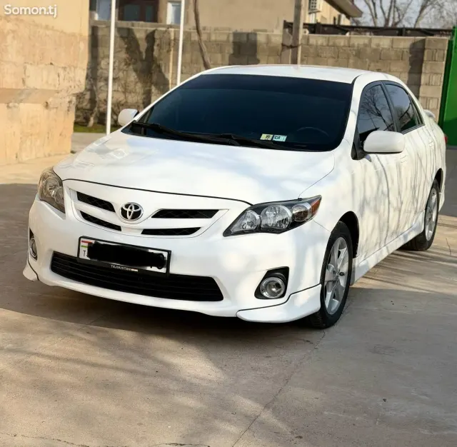 Toyota Corolla 2013 · 1.8 AT
