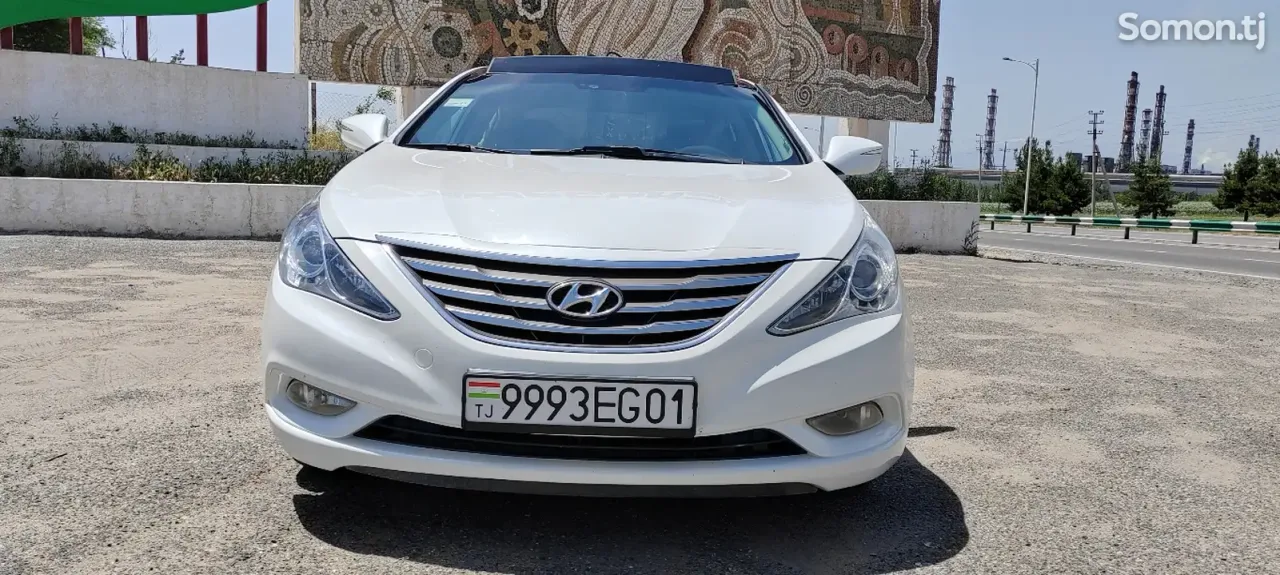 Hyundai Sonata 2012 · 2.0 AT