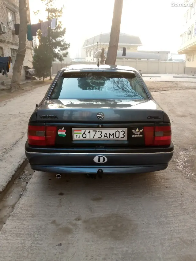 Opel Vectra A 1995 · 1.6 MT
