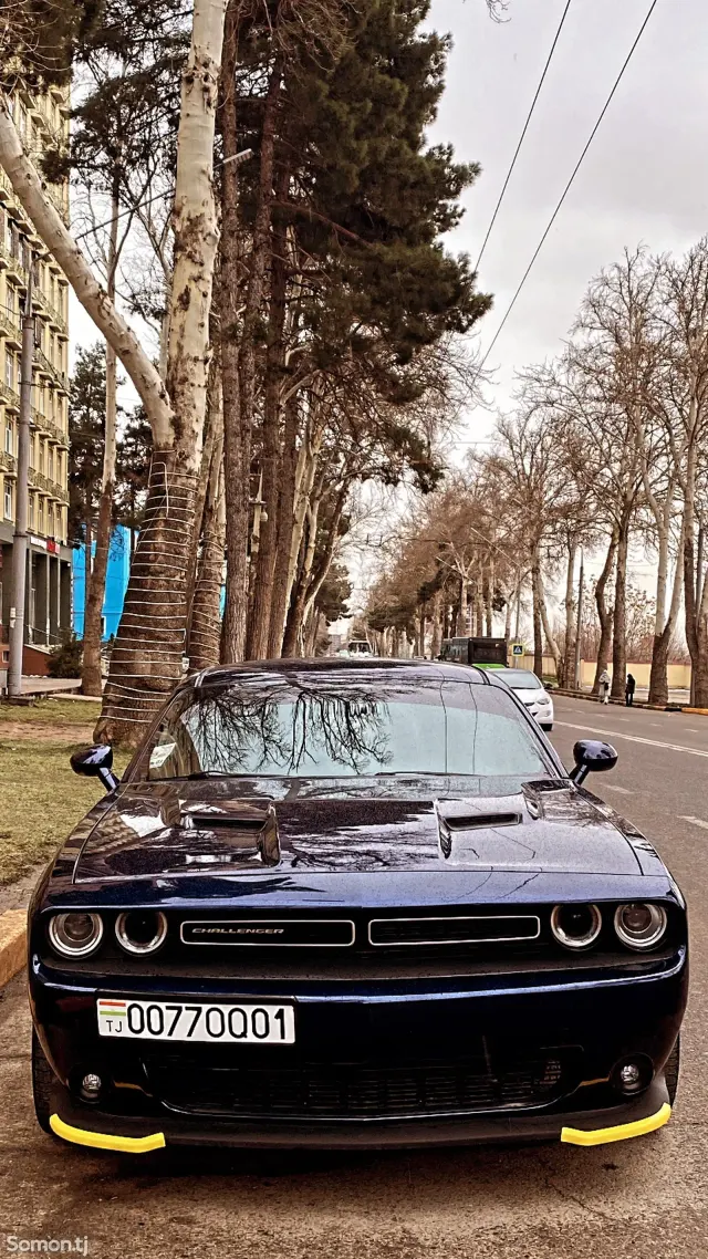 Dodge Challenger 2017 · 3.6 AT