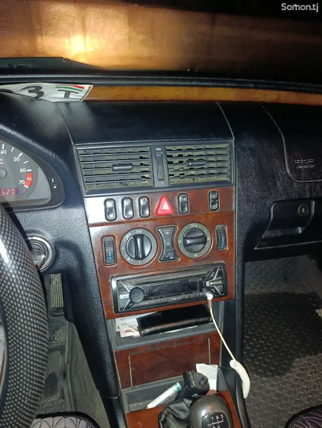 Mercedes-Benz C class 1998 · 2.0 MT