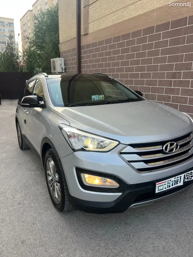 Hyundai Santa Fe 2015 · 2.0 AT