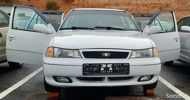 Daewoo Nexia 1995 · 1.5 MT