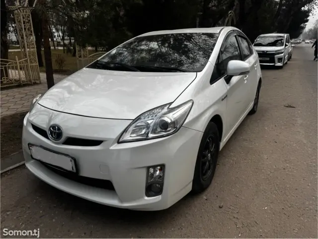 Toyota Prius 2009 · 1.8 CVT