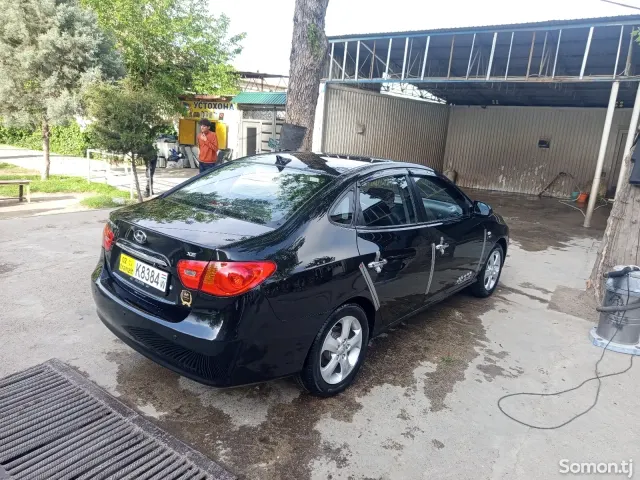Hyundai Avante 2007 · 1.6 AT