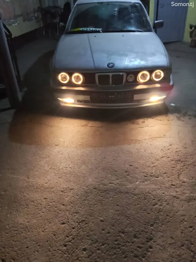 BMW 5 series 1995 · 1.8 MT