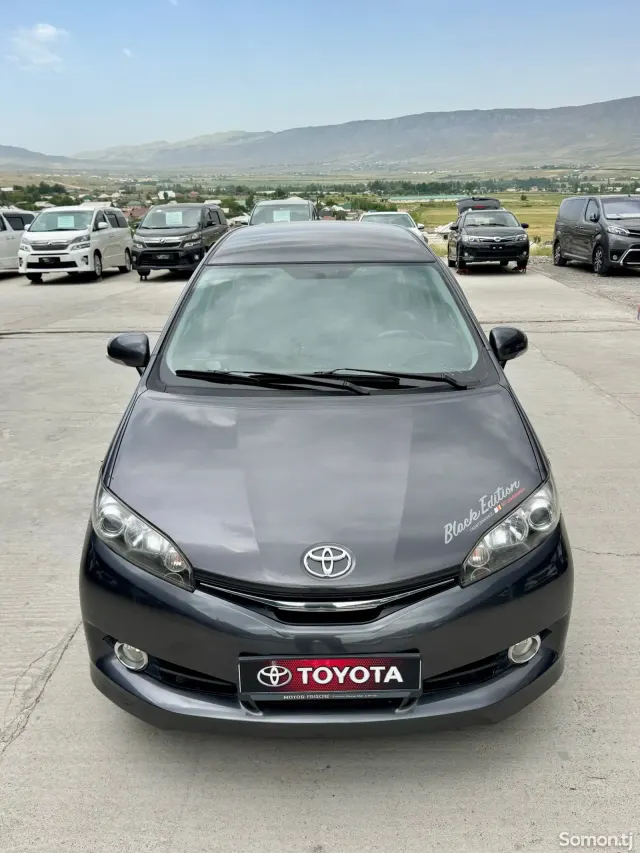 Toyota Wish 2015 · 1.8 AT