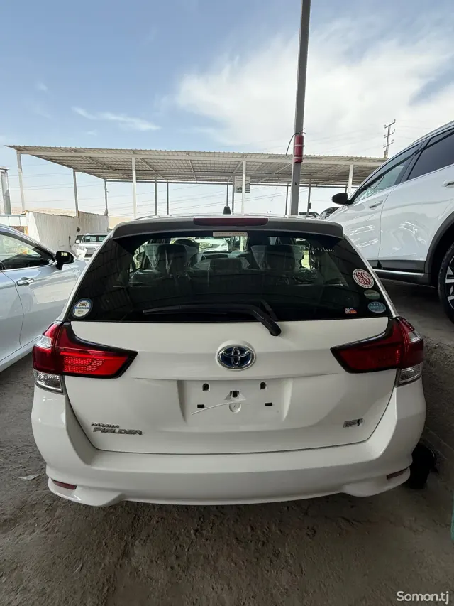 Toyota Fielder 2016 · 1.5 AT