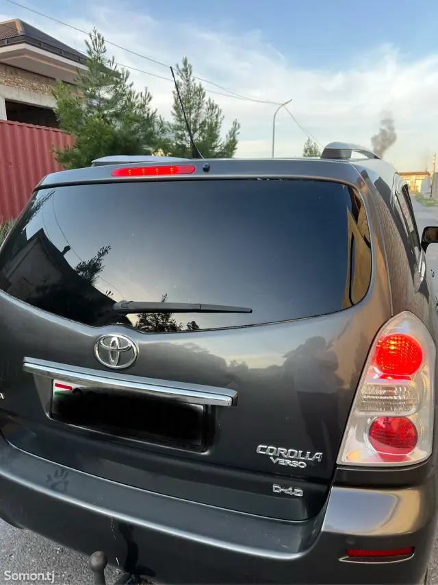 Toyota Verso 2007 · 2.2 MT