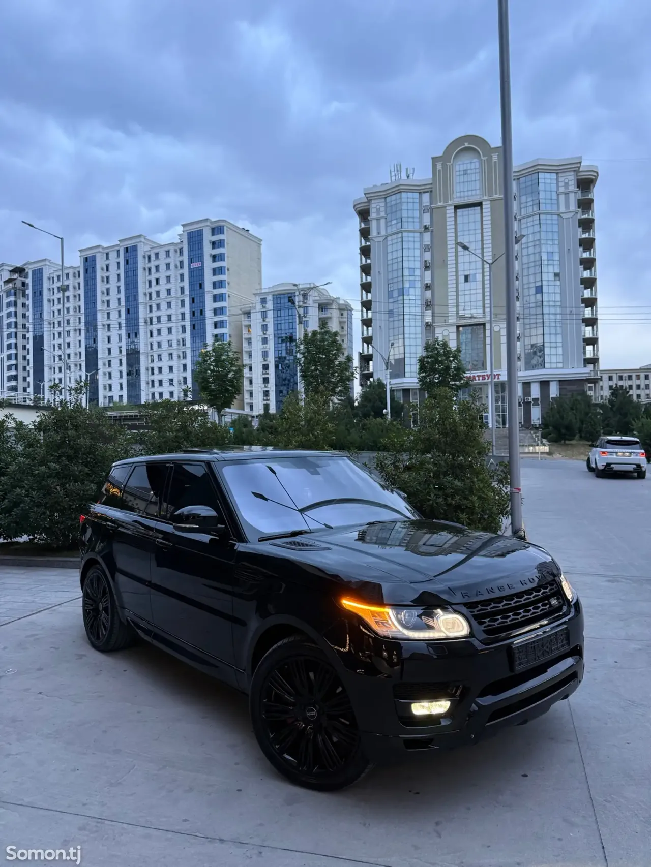 Land Rover Range Rover Sport 2015 · 4.4 AT
