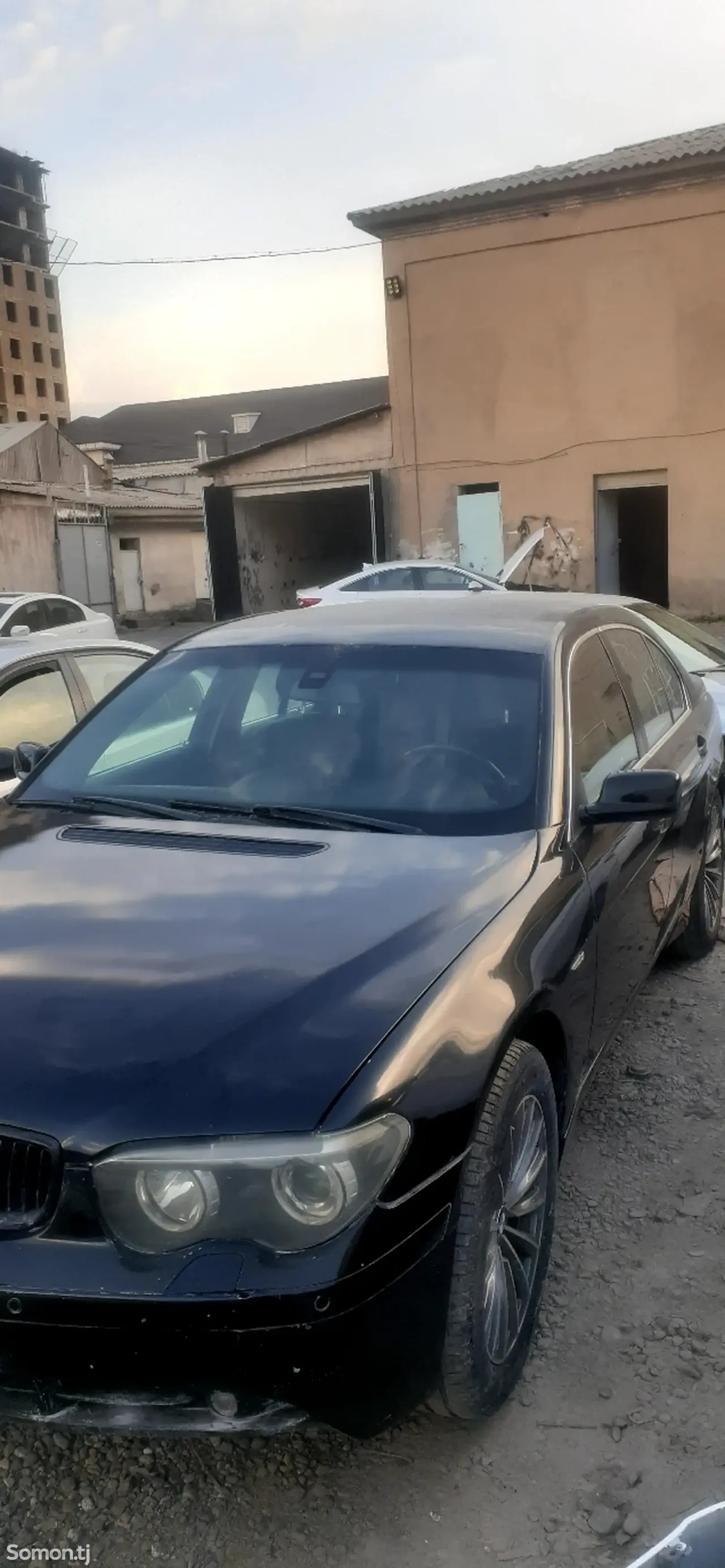 BMW 7 series 2002 · 4.4 AT