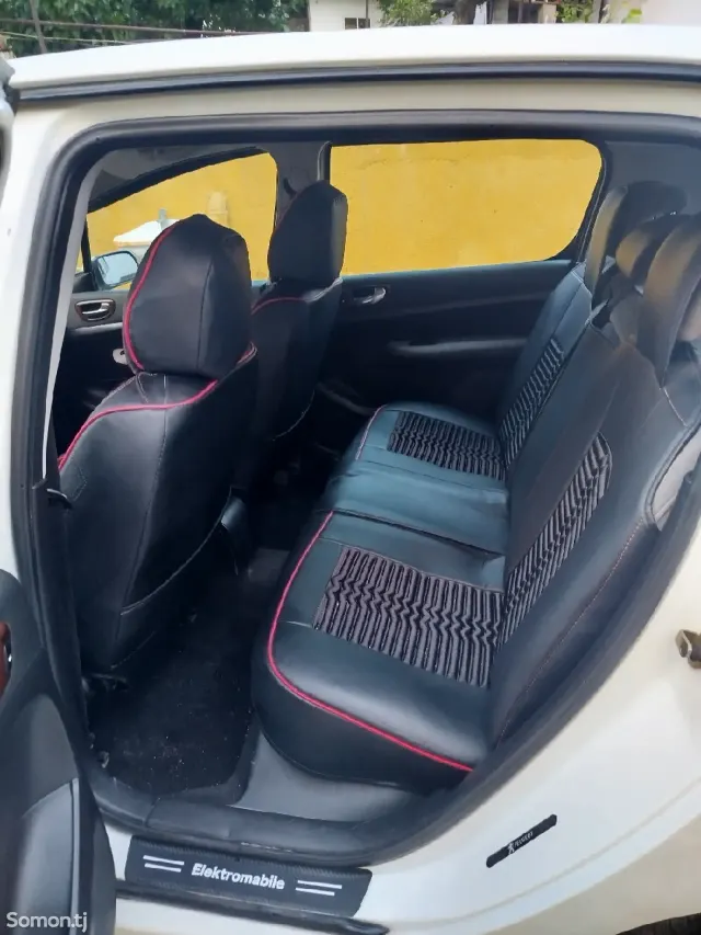 Peugeot 307 2004 · 1.8 AT