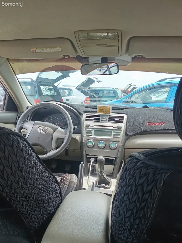 Toyota Camry 2006 · 2.4 MT