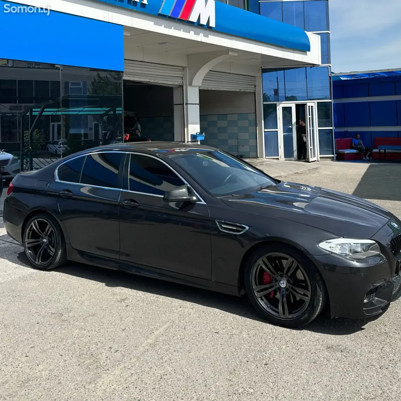 BMW 5 series 2012 · 2.0 AT