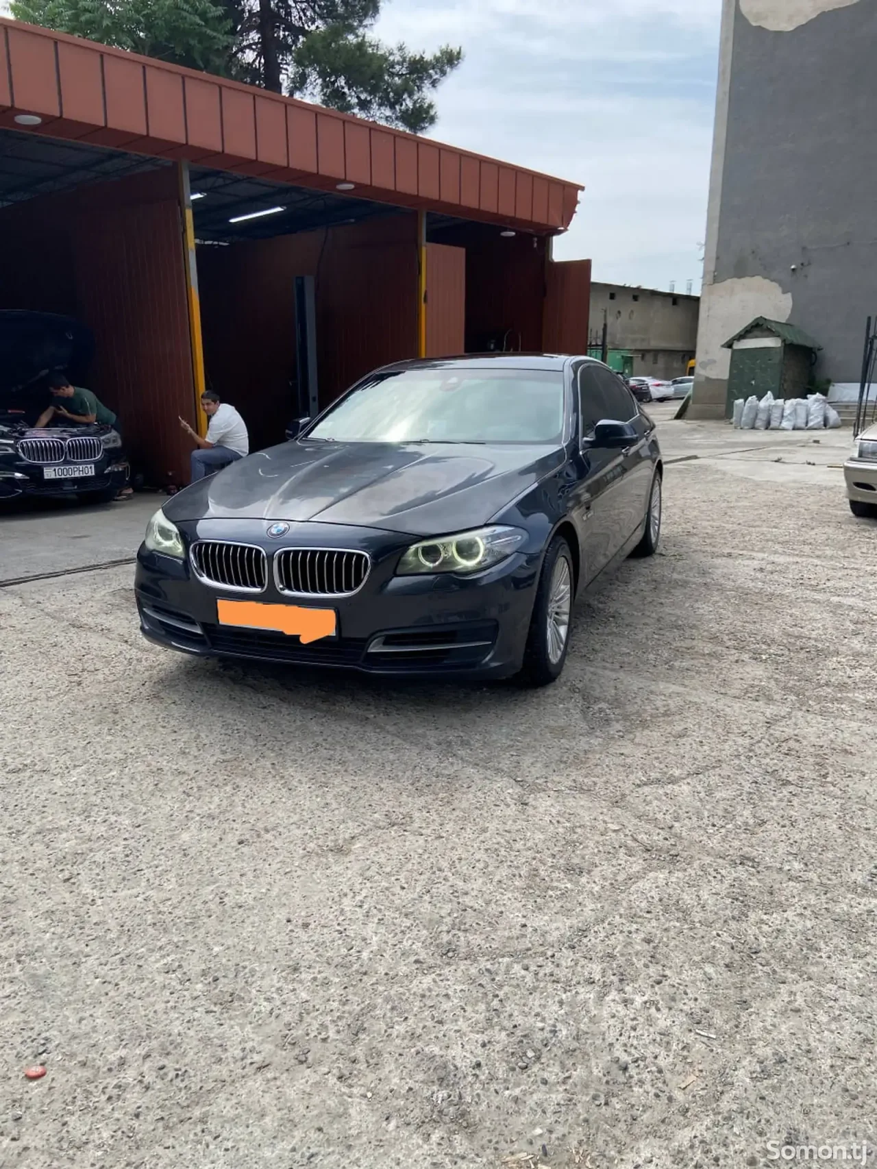 BMW 5 series 2014 · 2.0 AT