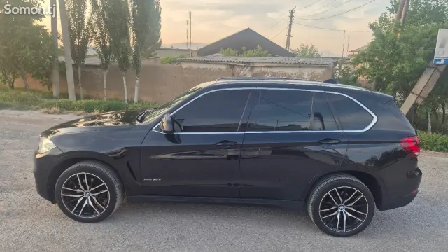 BMW X5 2015 · 3.0 AT