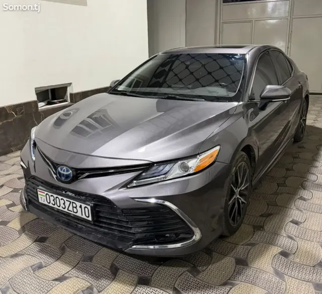 Toyota Camry 2021 · 2.5 AT