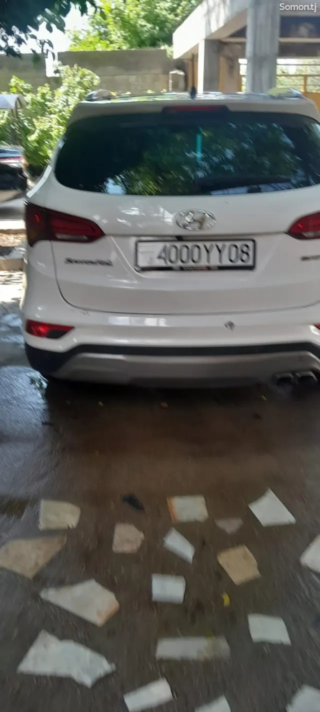 Hyundai Santa Fe 2016 · 2.0 AT