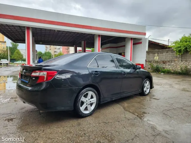 Toyota Camry 2012 · 2.5 AT